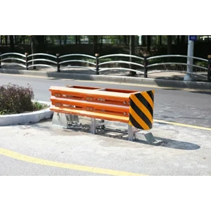 Crash cushion