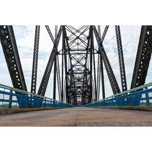 ??Jembatan baja